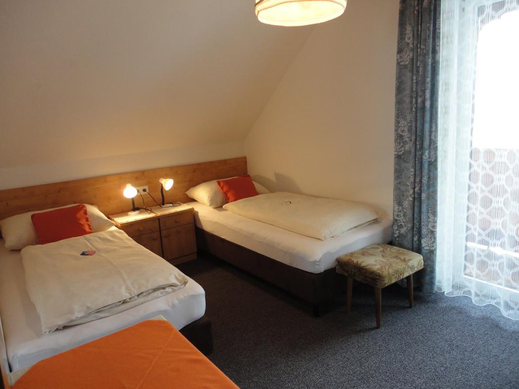 Landgasthof Hubertusstubn Sankt Michael im Lungau Szoba fotó